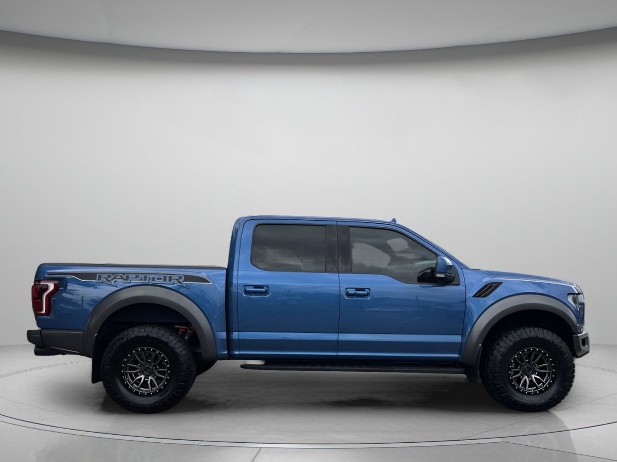 2020 Ford F-150 Raptor photo 2