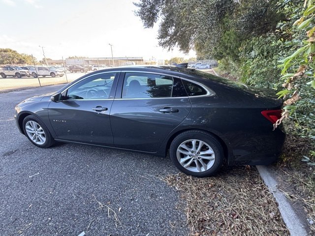 2018 Chevrolet Malibu 1LT photo 3