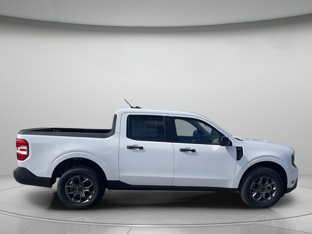 New 2026 Ford Maverick XLT Crew Cab Pickup