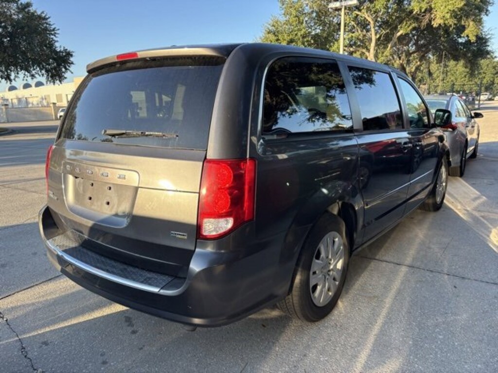 Used 2017 Dodge Grand Caravan SE Mini-van, Passenger