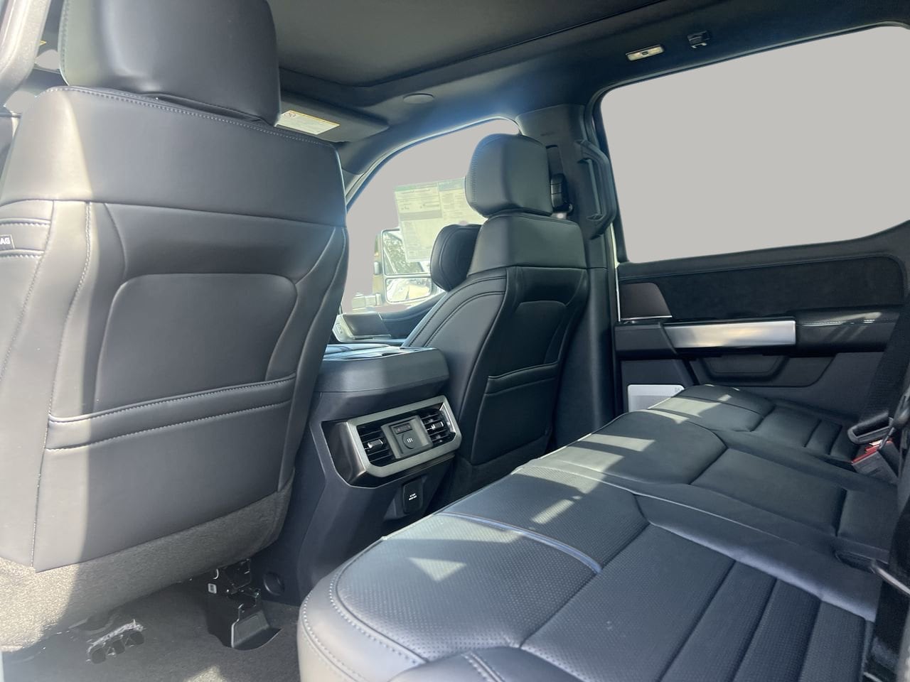 2026 Ford F-250 Super Duty Platinum - Photo 19