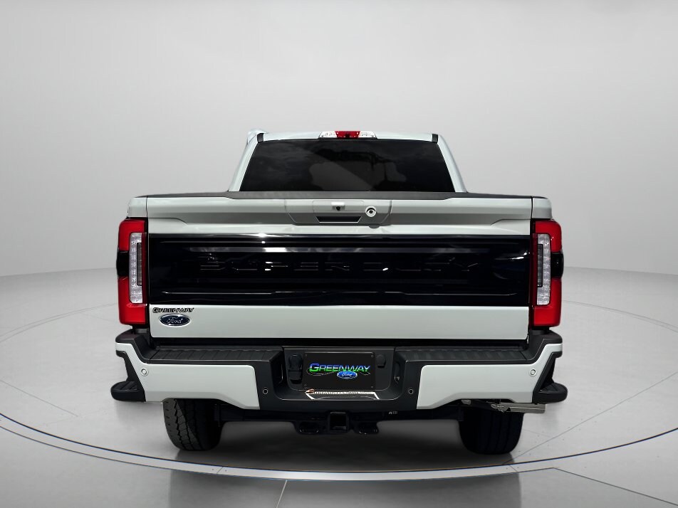 2025 Ford F-250 Platinum photo 4