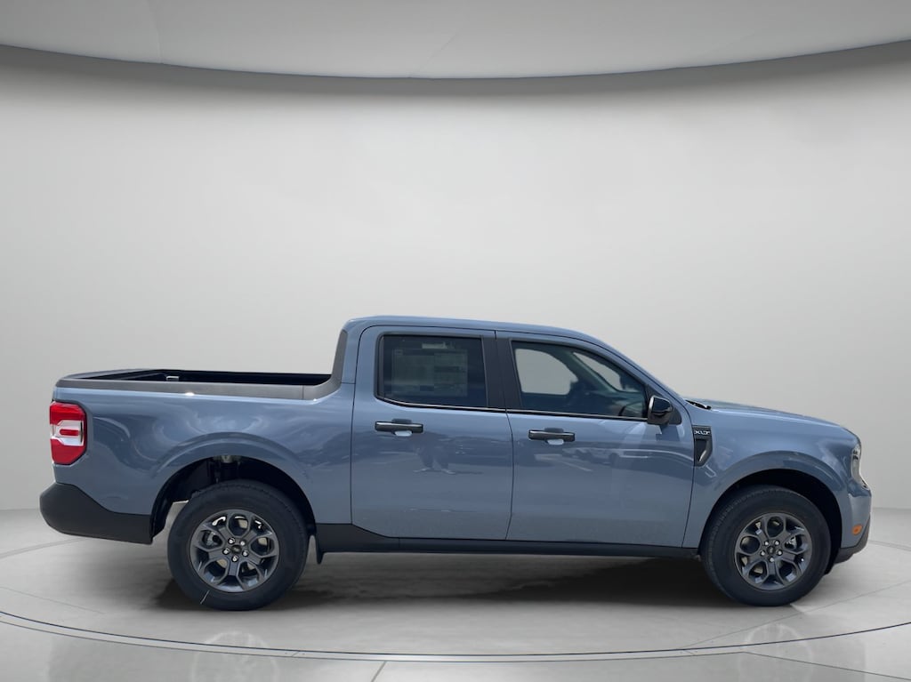 New 2026 Ford Maverick XLT Crew Cab Pickup