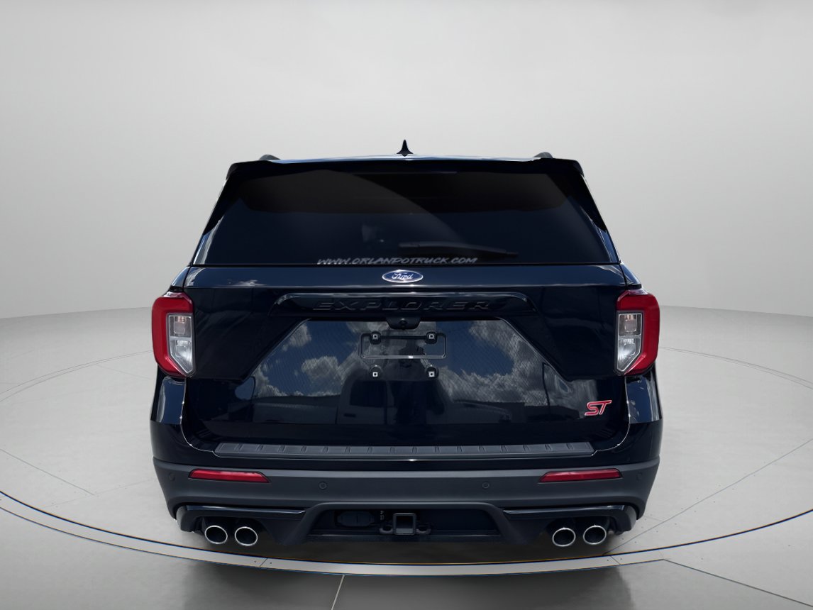 2022 Ford Explorer ST photo 2