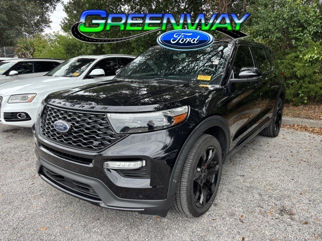 2021 Ford Explorer ST's photo