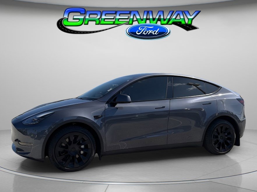 2023 Tesla Model Y Long Range Dual Motor All-Wheel Drive's photo