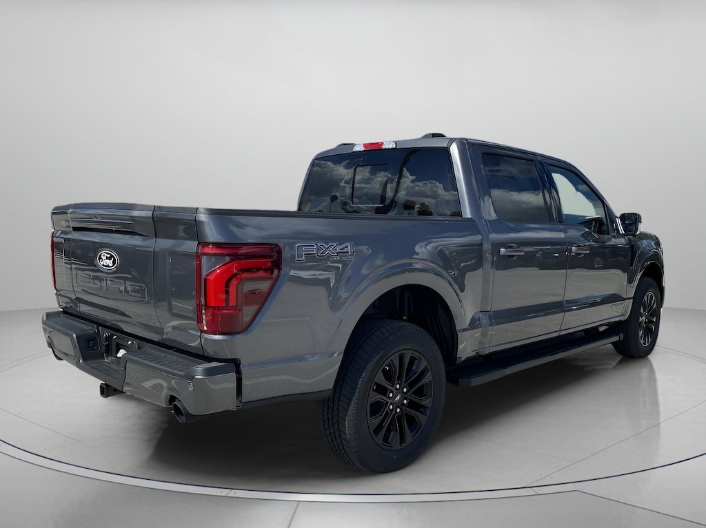 New 2025 Ford F-150 LARIAT Crew Cab Pickup