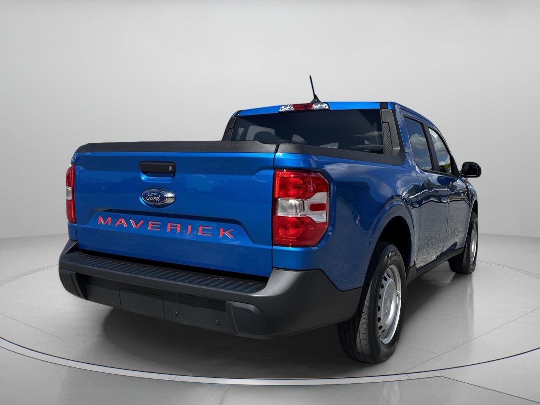 2022 Ford Maverick XL photo 2