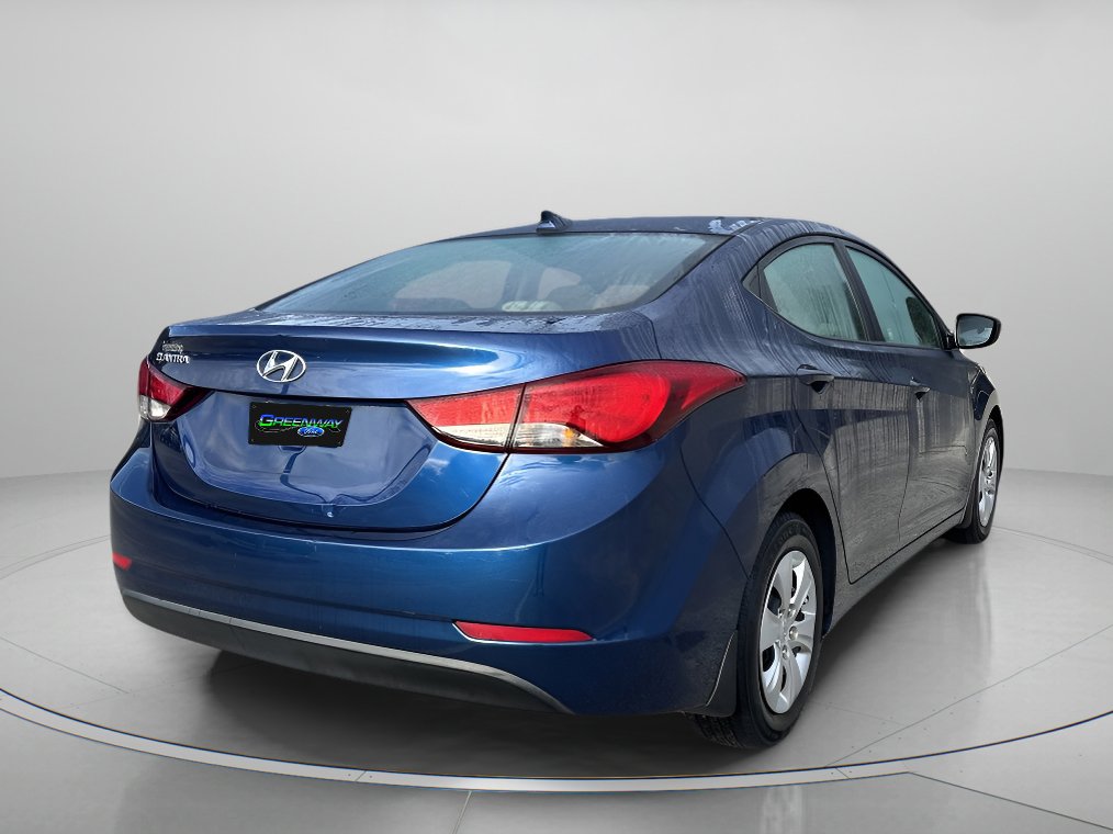 2016 Hyundai Elantra SE photo 3