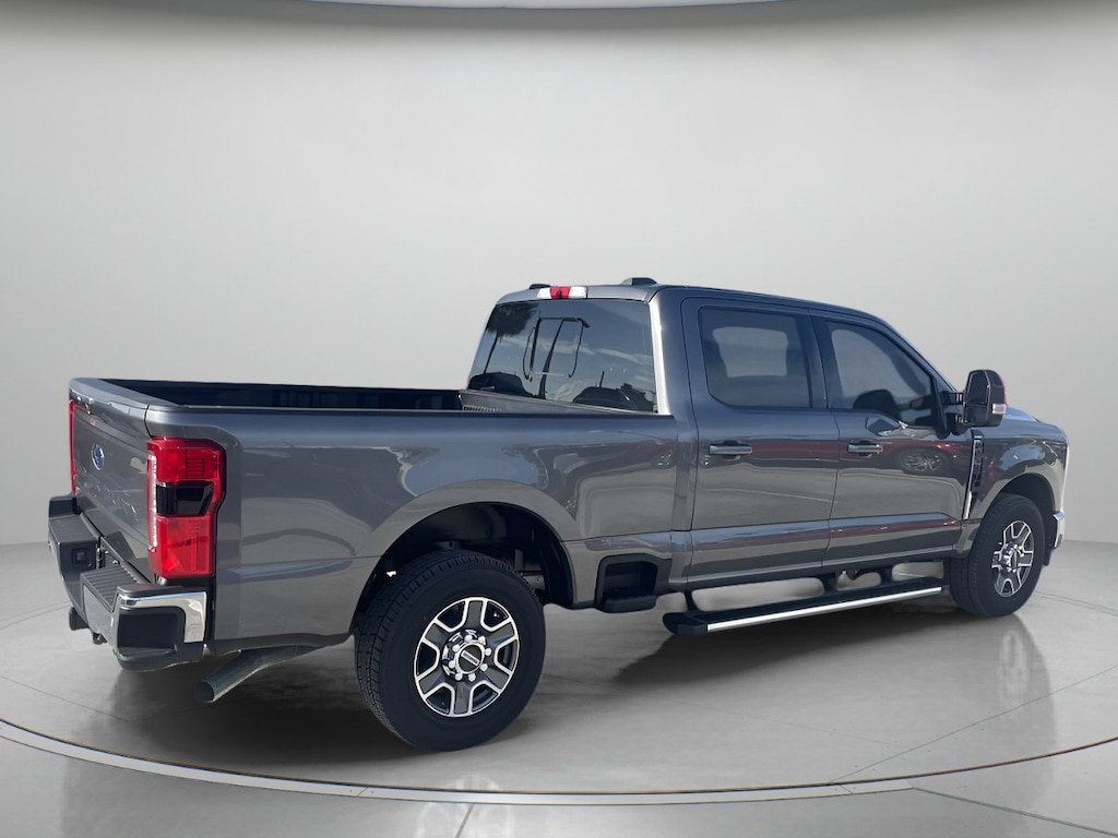New 2026 Ford Super Duty F-250 SRW Lariat Crew Cab Pickup