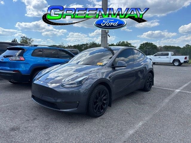 2023 Tesla Model Y Long Range Dual Motor All-Wheel Drive's photo