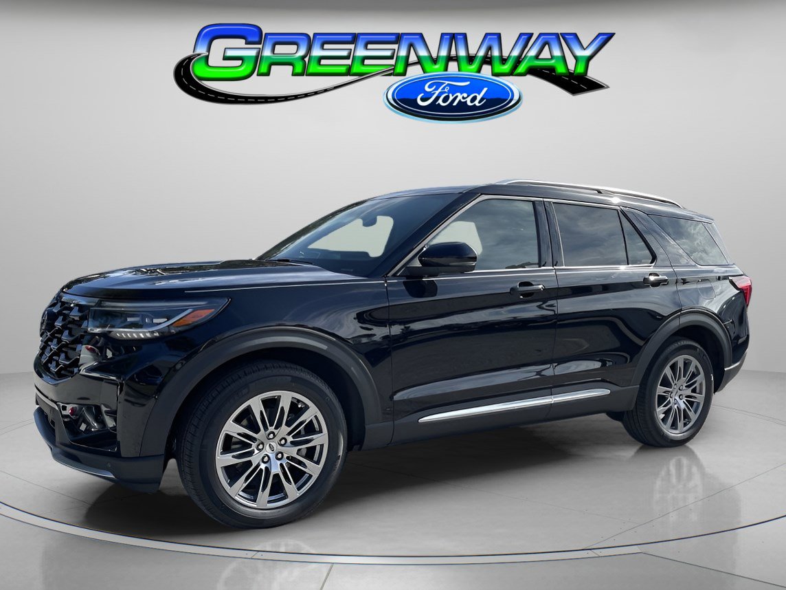 2026 Ford Explorer Platinum's photo