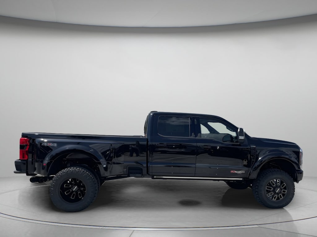 New 2026 Ford Super Duty F-350 DRW Black Widow Lift Crew Cab Pickup
