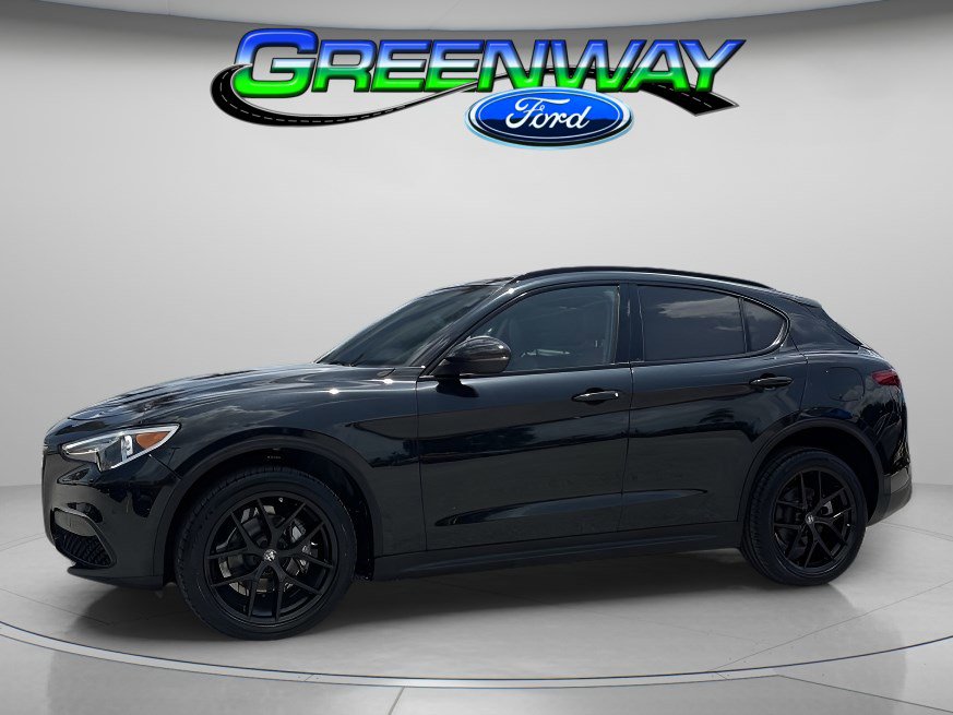 2021 Alfa Romeo Stelvio RWD's photo