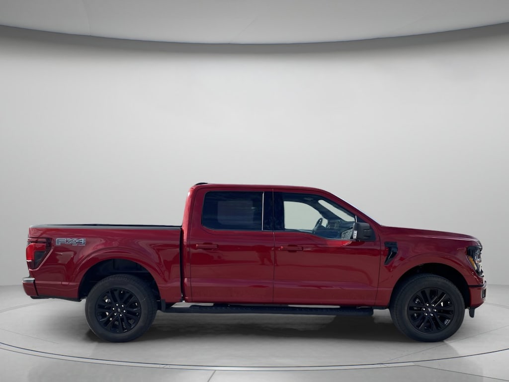 New 2025 Ford F-150 XLT Crew Cab Pickup