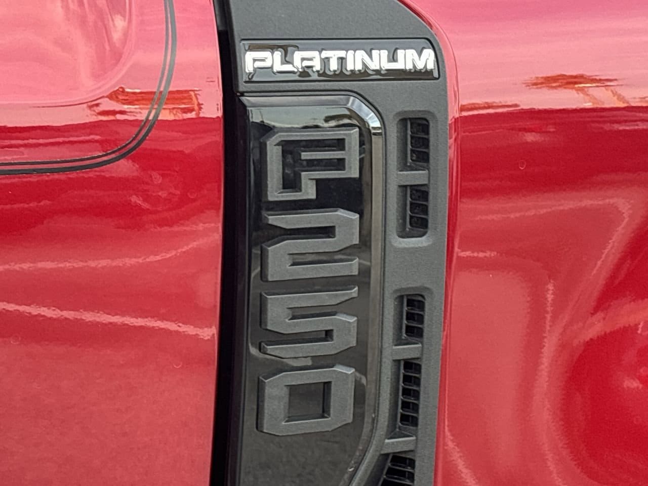 2026 Ford F-250 Super Duty Platinum - Photo 10