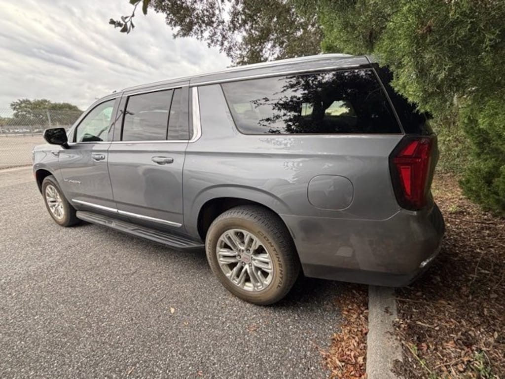 Used 2021 GMC Yukon XL SLT Sport Utility