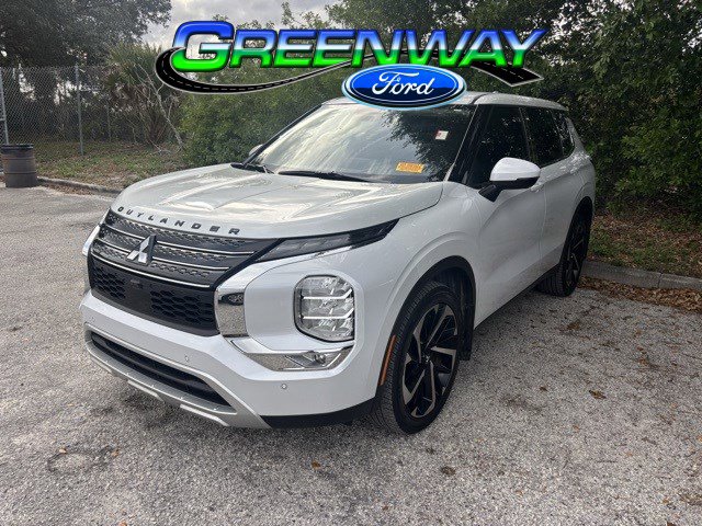 2023 Mitsubishi Outlander SE