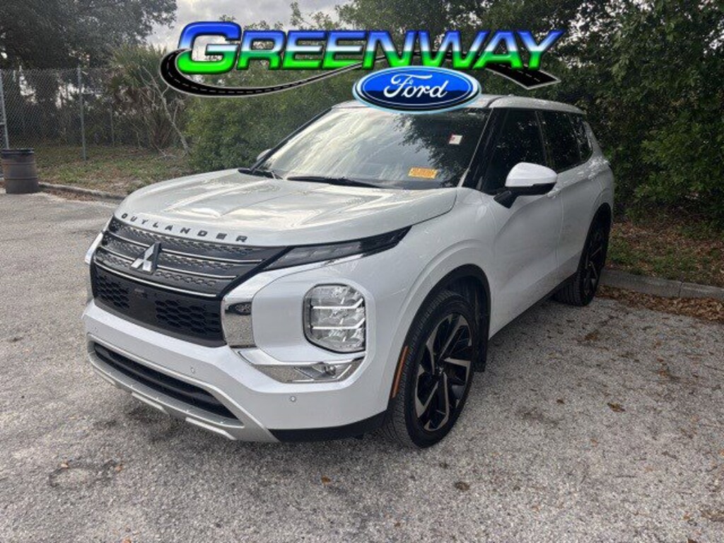 Used 2023 Mitsubishi Outlander SE Sport Utility