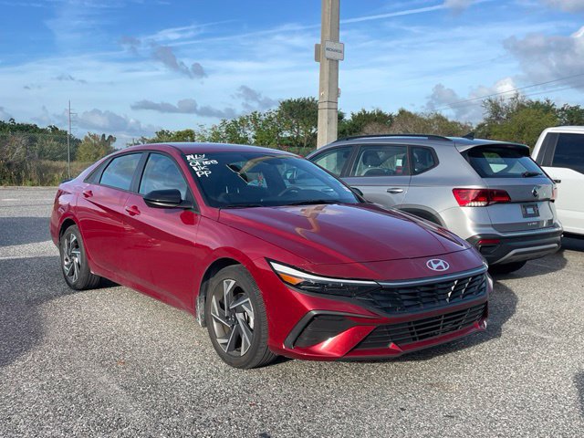 Used 2025 Hyundai Elantra SEL Sport 4dr Car