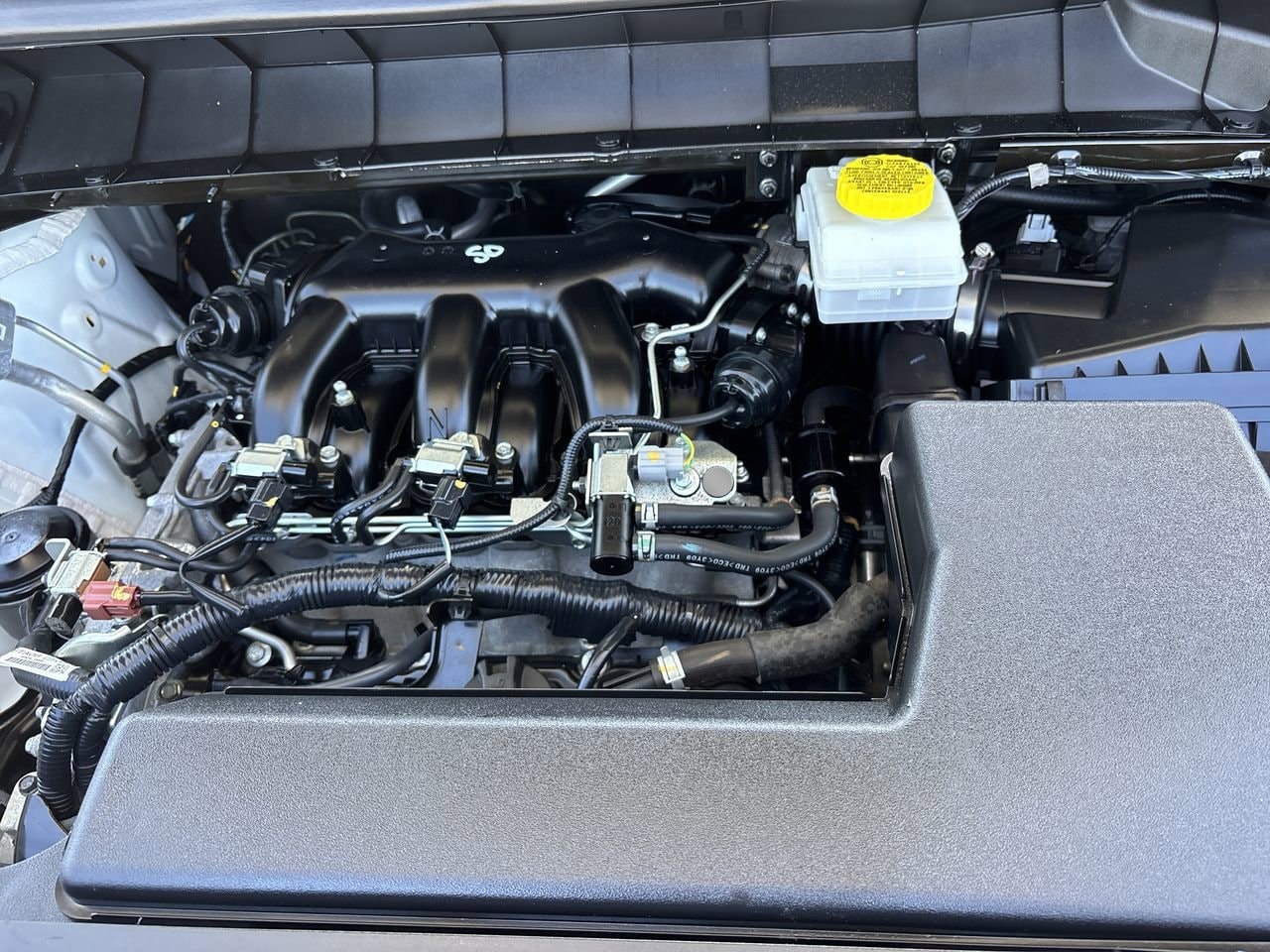 2024 Nissan Pathfinder SV - Photo 11