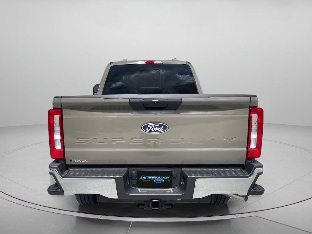 New 2027 Ford Super Duty F-250 SRW XLT Extended Cab Pickup