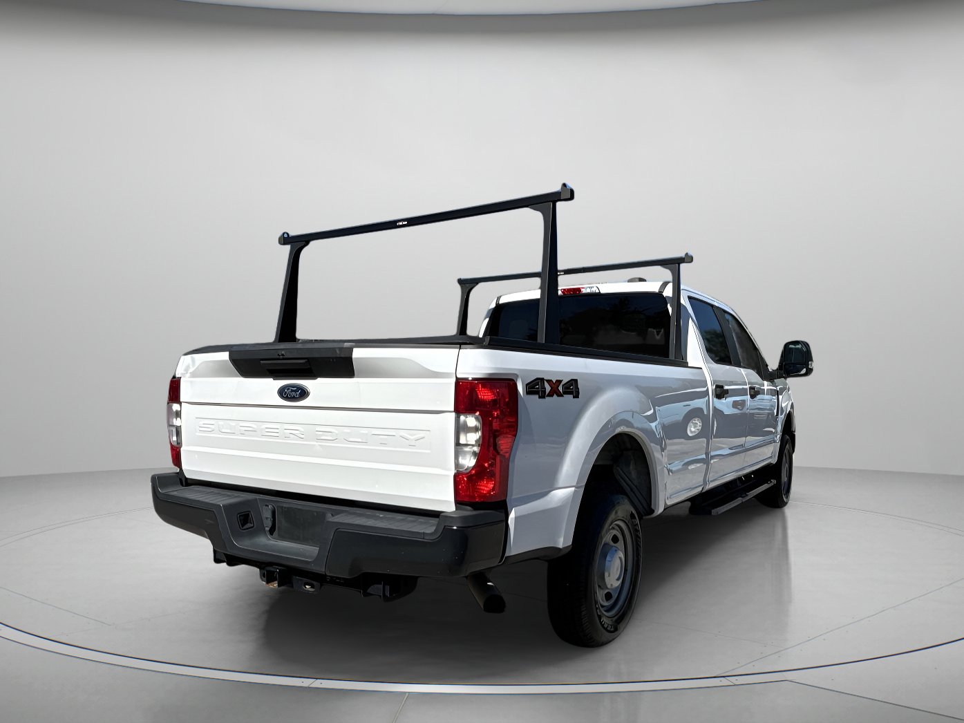 2022 Ford F-350 XL photo 3