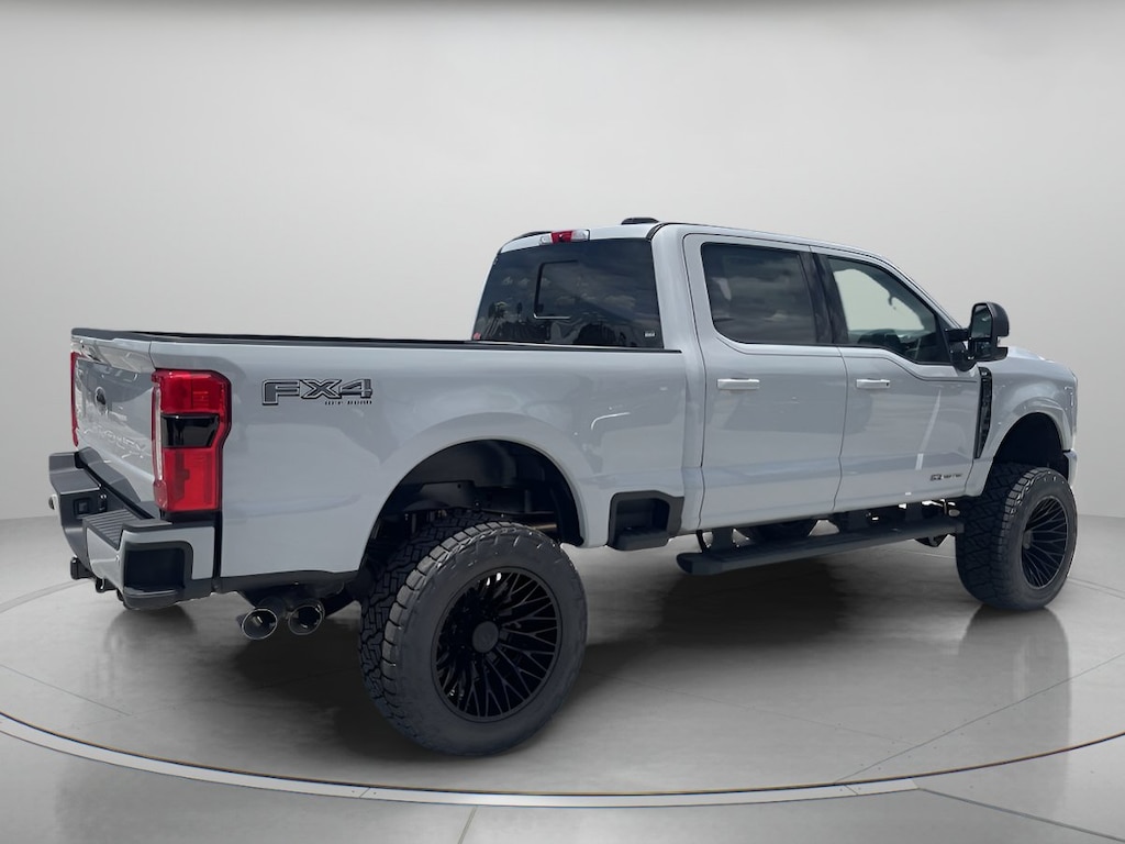 New 2026 Ford Super Duty F-250 SRW XLT Lift Crew Cab Pickup