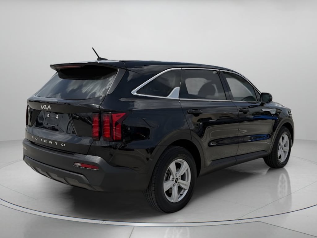 Used 2022 Kia Sorento LX Sport Utility