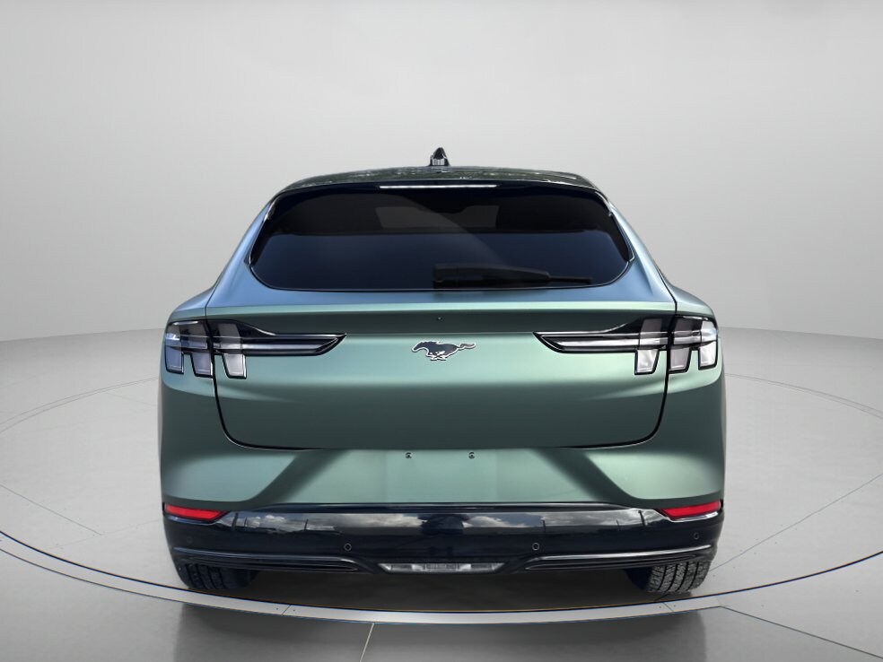 2021 Ford Mustang Mach-E Premium photo 4