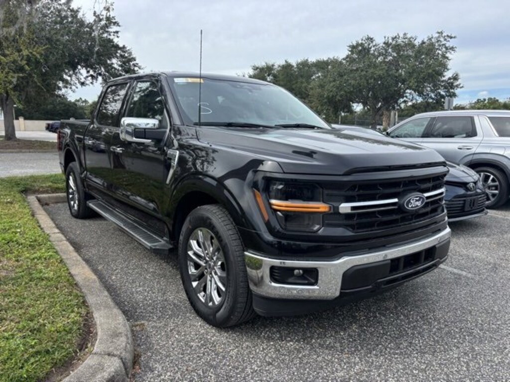Used 2024 Ford F-150 XLT Crew Cab Pickup