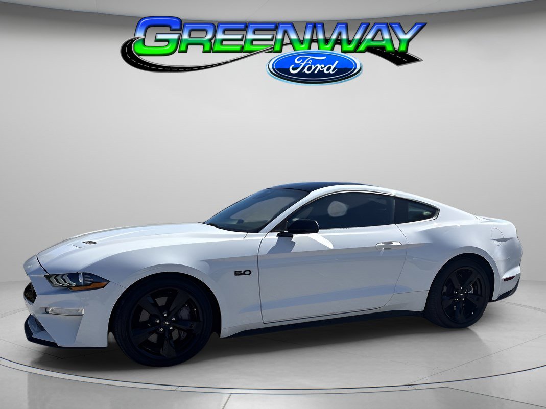 2022 Ford Mustang GT Premium's photo