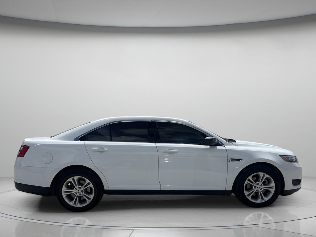 Used 2018 Ford Taurus SE 4dr Car