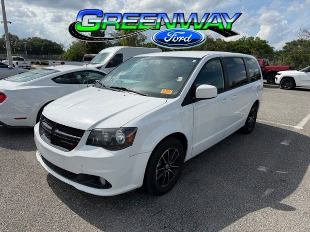 Used 2018 Dodge Grand Caravan SE Plus Mini-van, Passenger