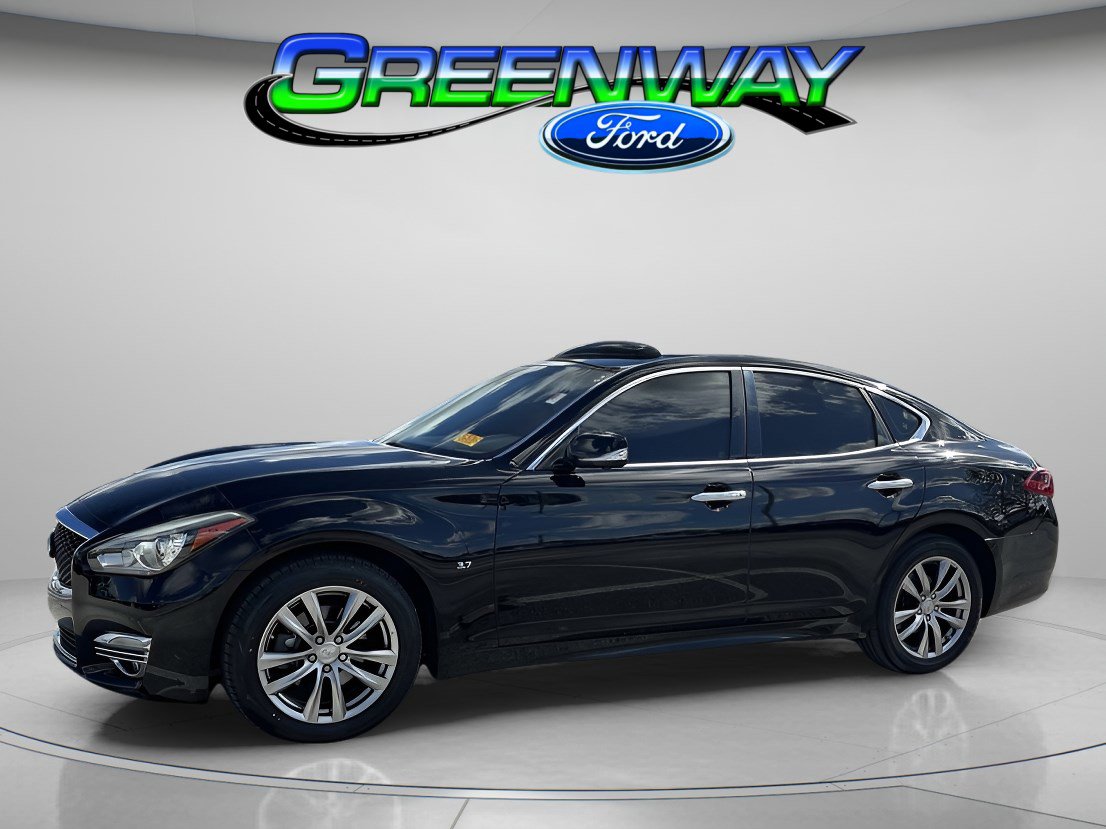 2015 INFINITI Q70 3.7