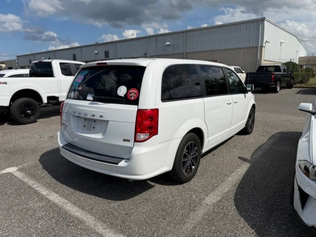 Used 2018 Dodge Grand Caravan SE Plus Mini-van, Passenger