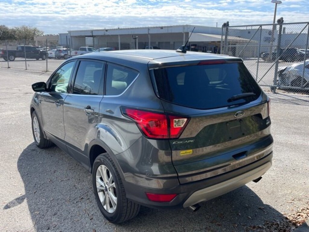 Used 2019 Ford Escape SE Sport Utility