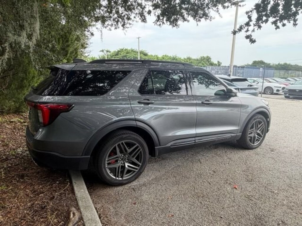 Used 2025 Ford Explorer ST Sport Utility