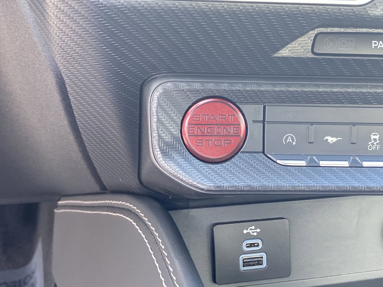 2026 Ford Mustang EcoBoost Premium Fastback - Photo 32