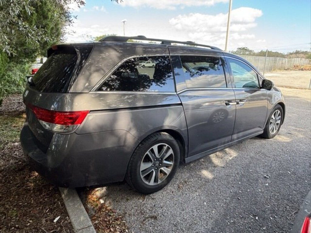 Used 2016 Honda Odyssey Touring Mini-van, Passenger