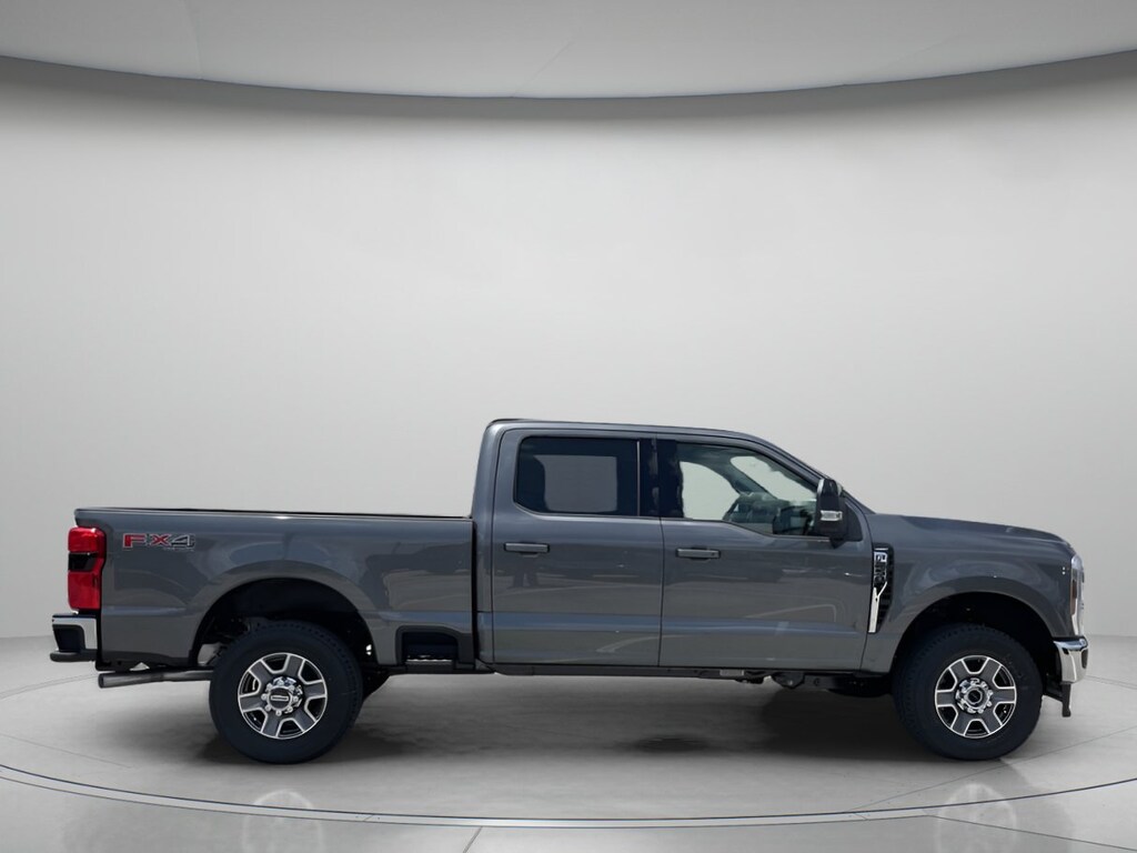 New 2026 Ford Super Duty F-250 SRW Lariat Crew Cab Pickup