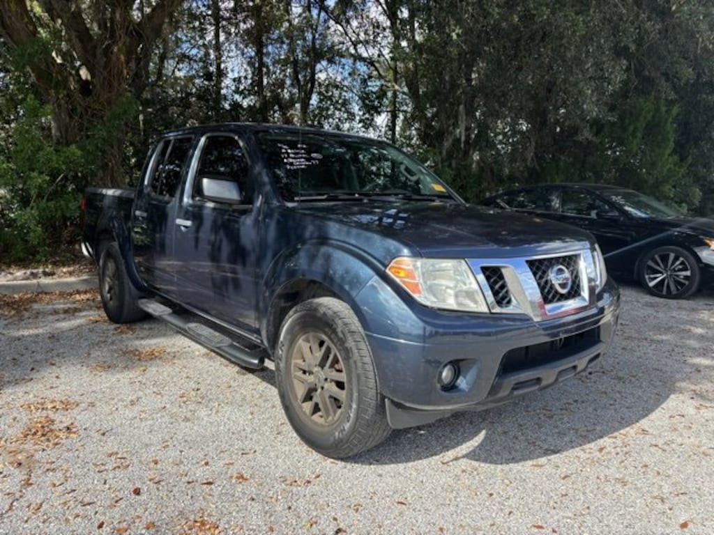 Used 2017 Nissan Frontier SV Crew Cab Pickup