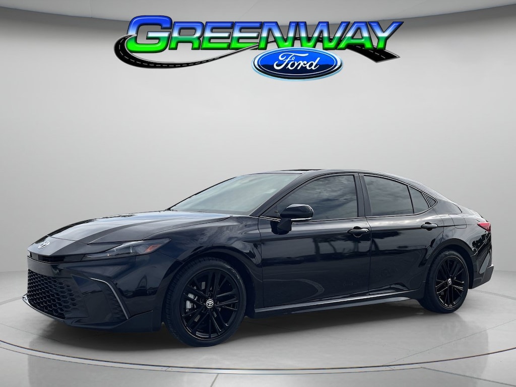 Used 2025 Toyota Camry SE 4dr Car