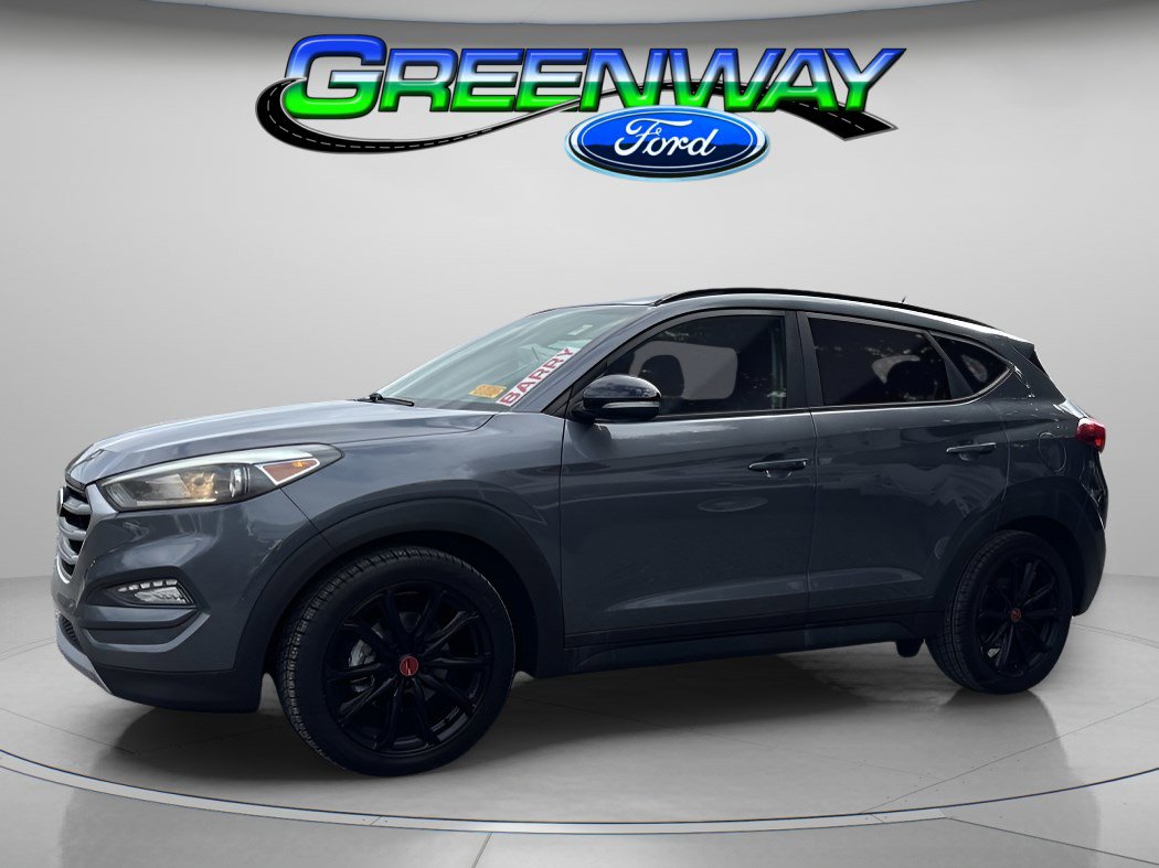 2017 Hyundai Tucson Night's photo