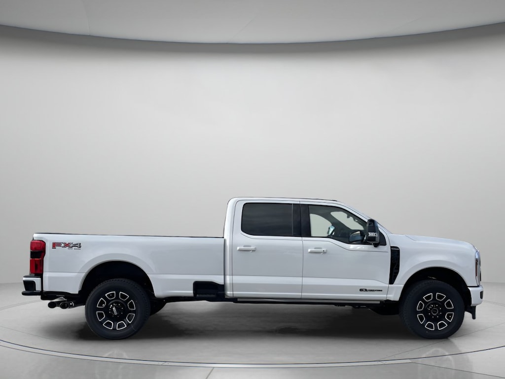 New 2026 Ford Super Duty F-350 SRW Platinum Crew Cab Pickup