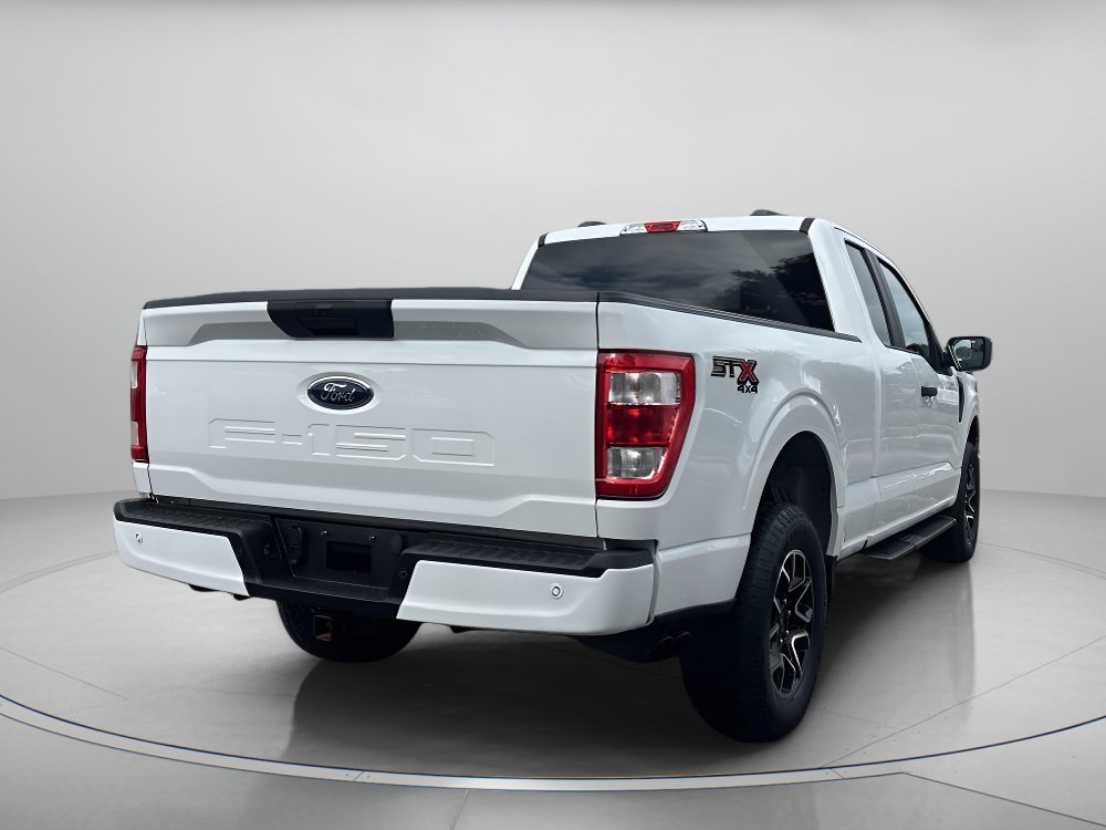 2022 Ford F-150 XL photo 3