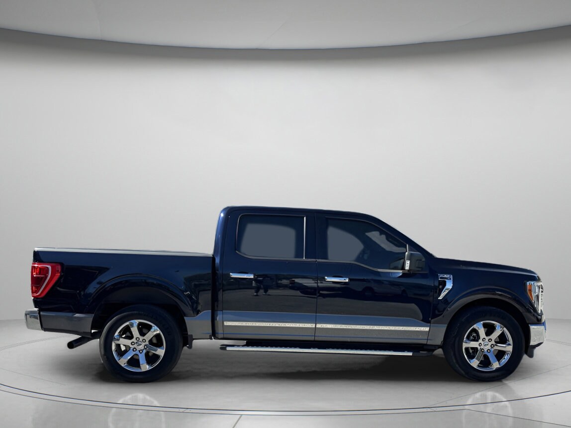2021 Ford F-150 XLT photo 2