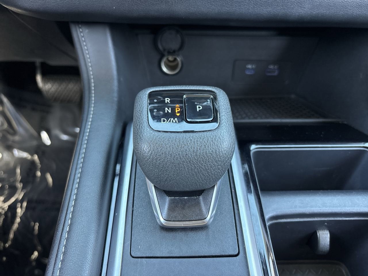 2024 Nissan Pathfinder SV - Photo 25