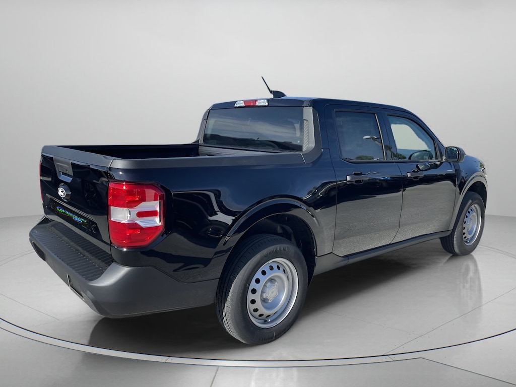 New 2026 Ford Maverick XL Crew Cab Pickup