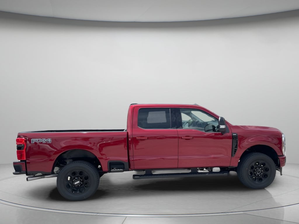 New 2026 Ford Super Duty F-350 SRW Lariat Crew Cab Pickup